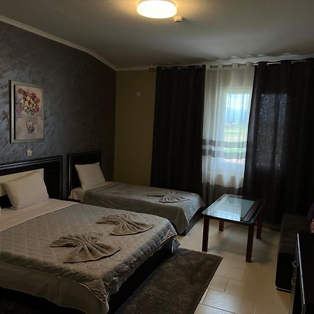 Hotel Yal Restaurant Tetovo Eksteriør billede