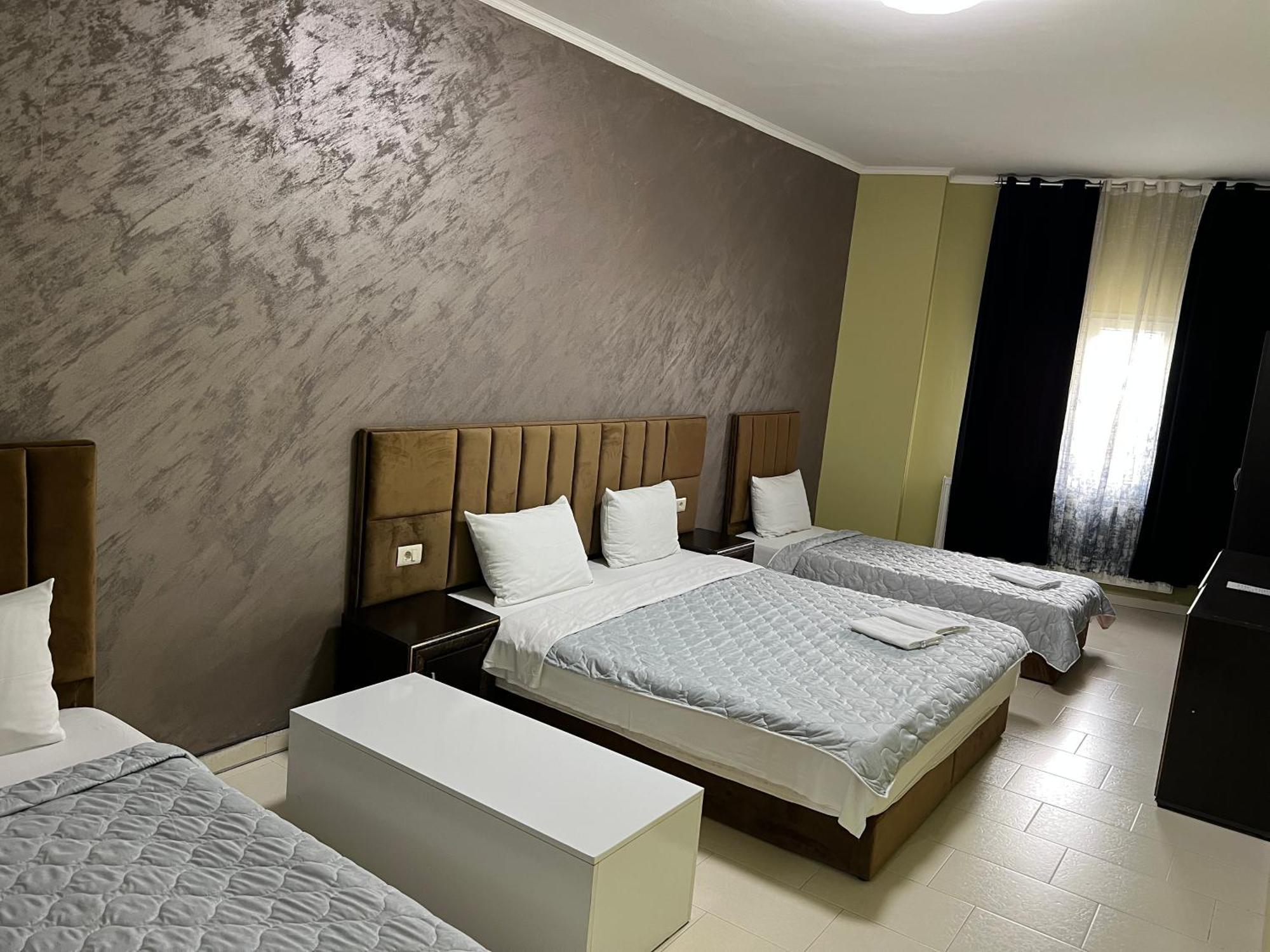 Hotel Yal Restaurant Tetovo Eksteriør billede