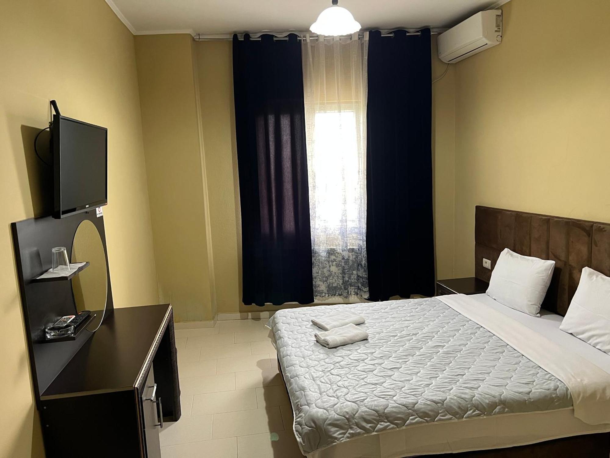 Hotel Yal Restaurant Tetovo Eksteriør billede